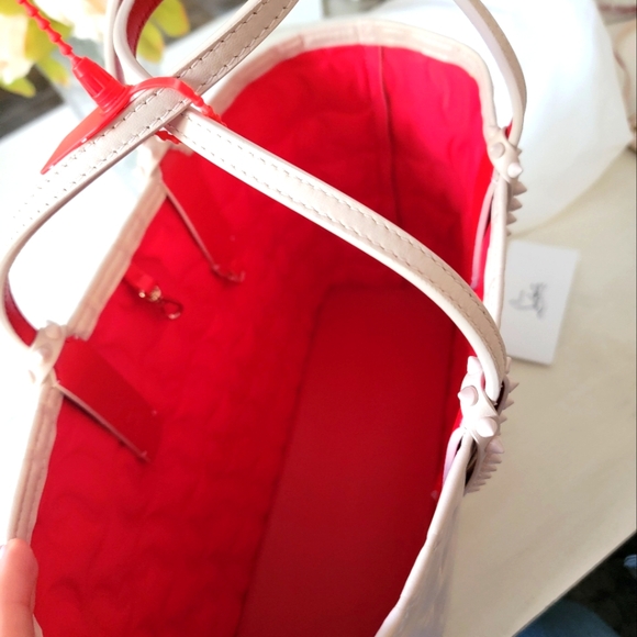 CHRISTIAN LOUBOUTIN Authentic NWT  Nappa Embossed Cabata w/ mathcing pouchette - Picture 3 of 9